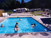 poolwithpeople01